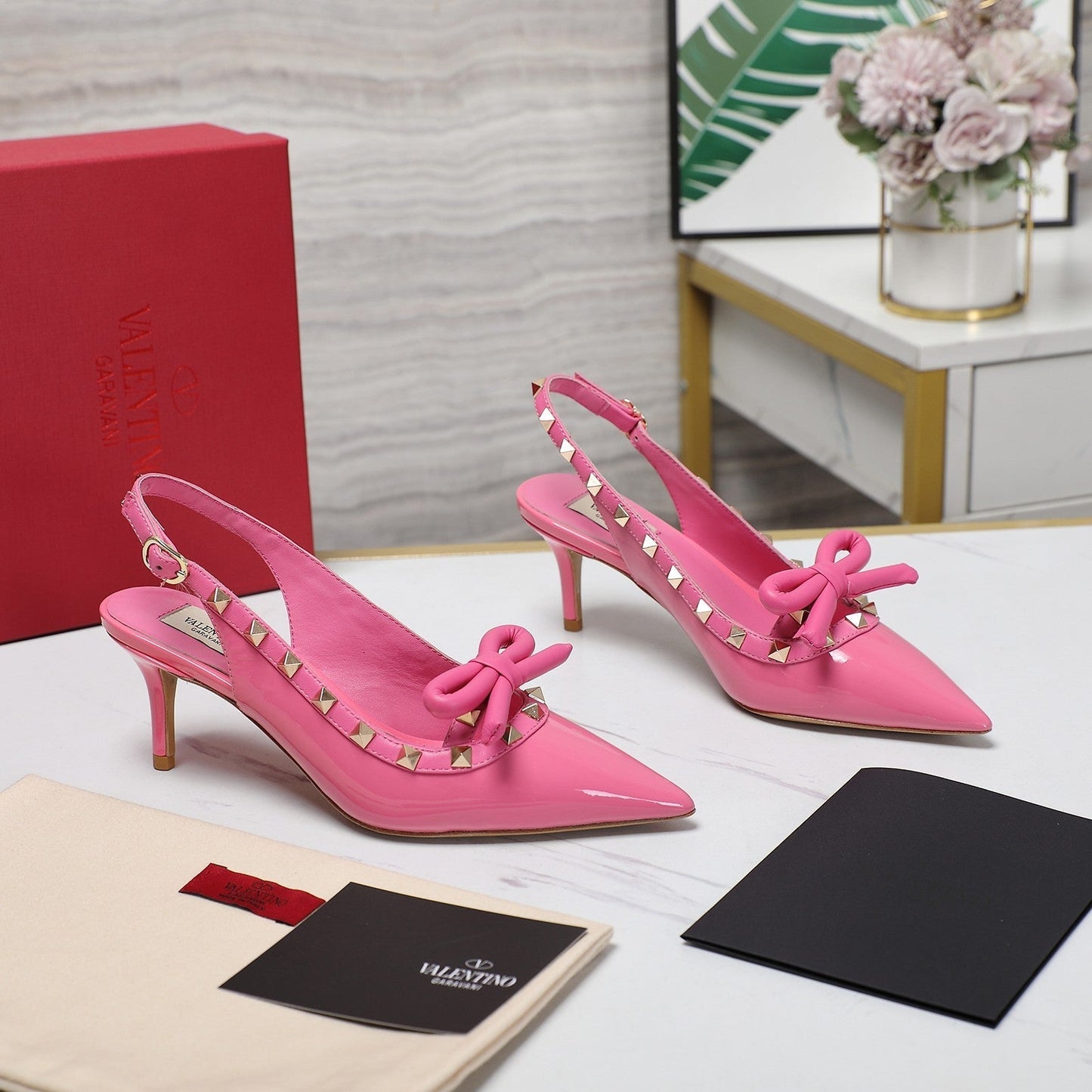 ROCKSTUD BOW SLINGBACK FUSCA PINK PATENT LEATHER PUMP 60MM - 35