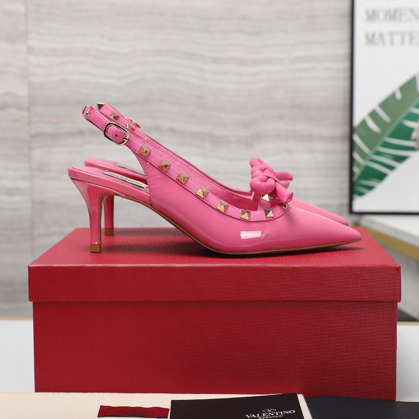 ROCKSTUD BOW SLINGBACK FUSCA PINK PATENT LEATHER PUMP 60MM - 35