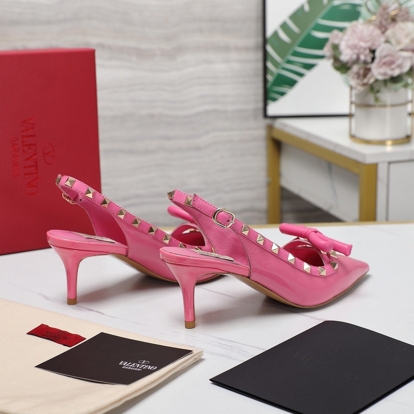 ROCKSTUD BOW SLINGBACK FUSCA PINK PATENT LEATHER PUMP 60MM - 35