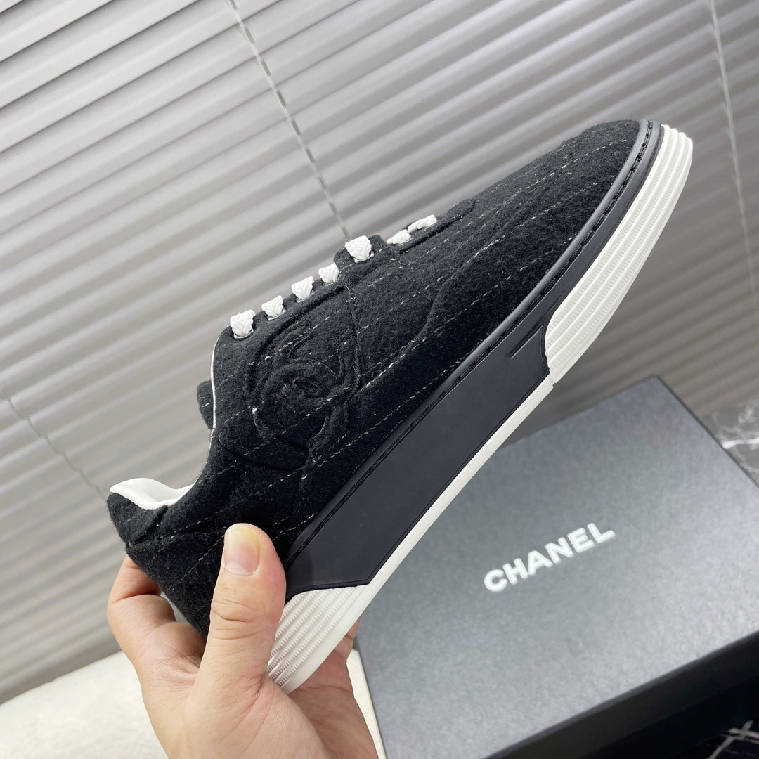 TRAINER SHOES IN BLACK WOOL FABRIC - 35