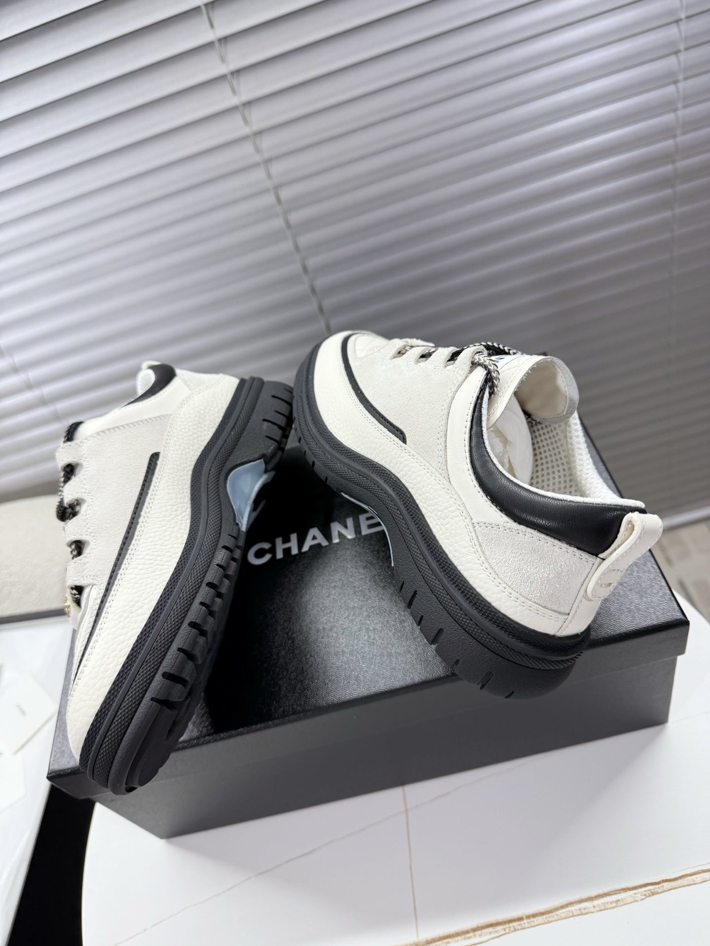 CHANEL 25S SNEAKERS 35MM IN WHITE CALFSKIN - 35