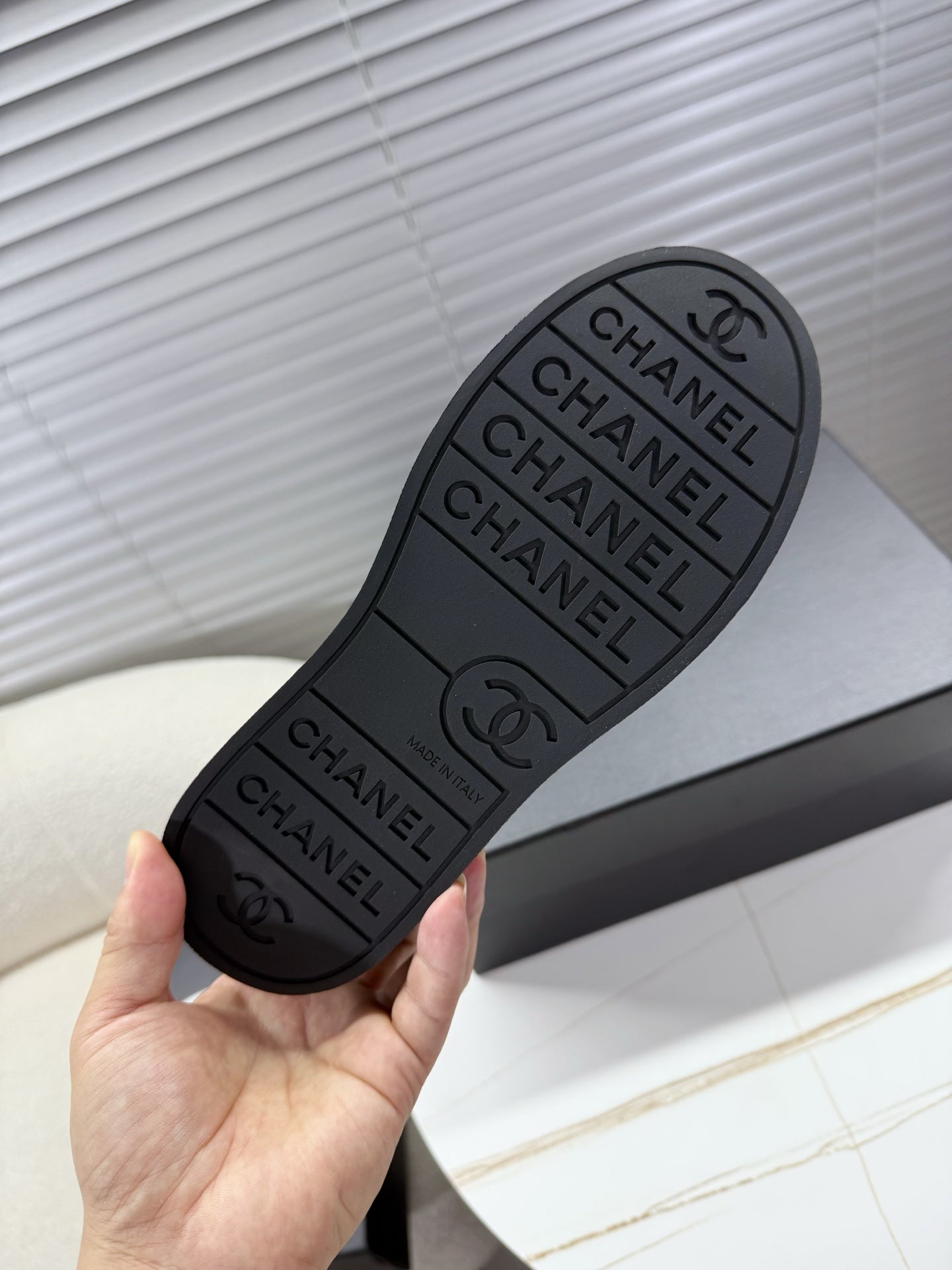 CHANEL 25S TRAINERS BLACK 35MM IN GLITTERED TWEED AND PATENT CALFSKIN - 35