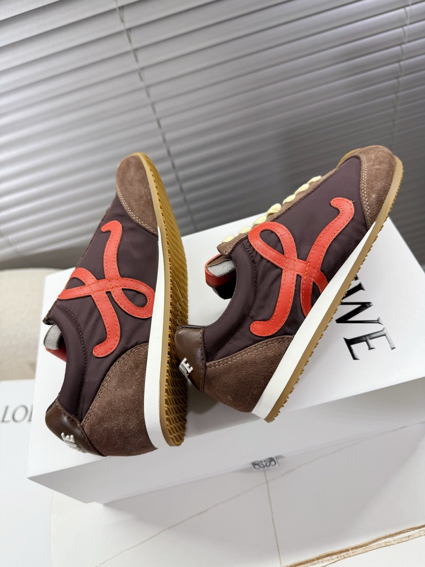 LOEWE 26S BALLET RUNNER 2.0 З ТЕМНО-КОРИЧНЕВОГО НЕЙЛОНУ ТА ТЕЛЯЧОЇ ШКІРИ