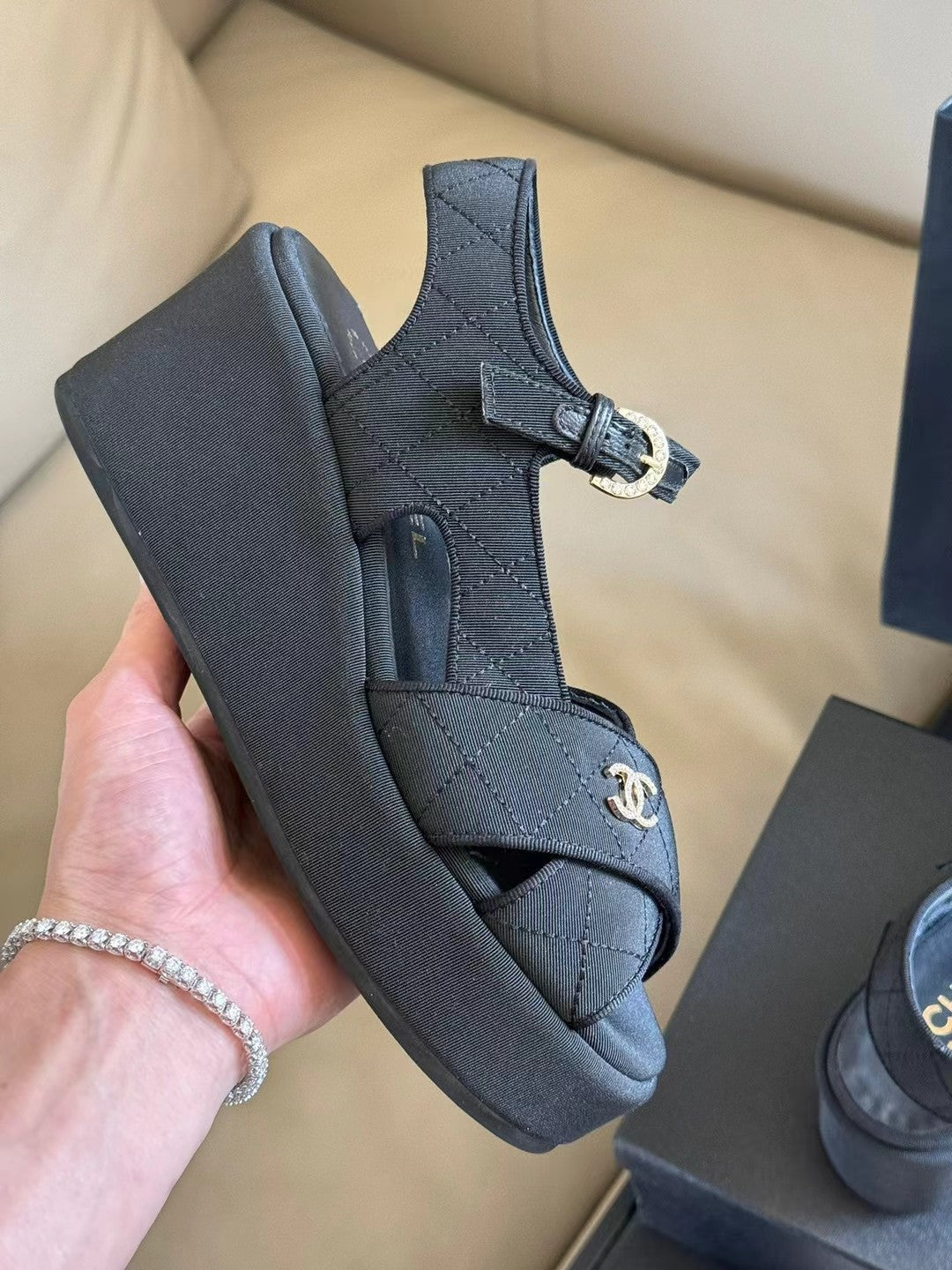 CC CLASSIC WEDGE SANDALS IN BLACK FABRIC - 35