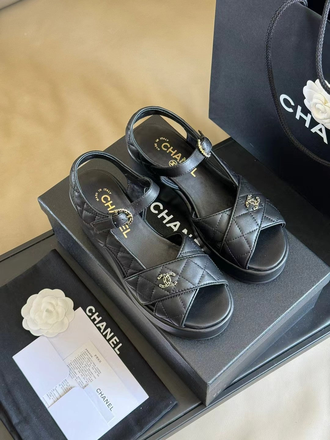 CC CLASSIC WEDGE SANDALS IN BLACK LAMBSKIN - 35