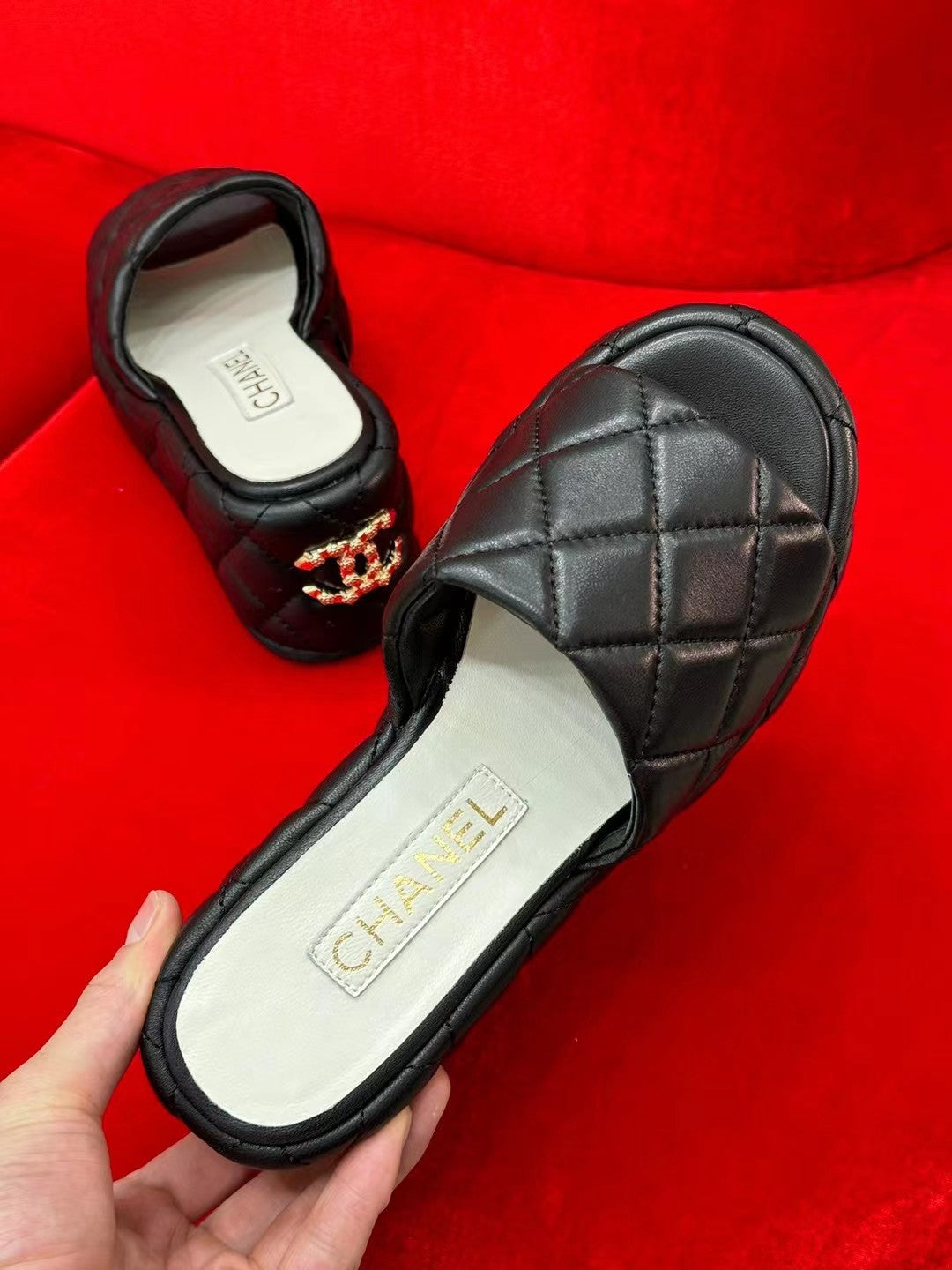 CC WEDGE HEELS BLACK LAMBSKIN - 35