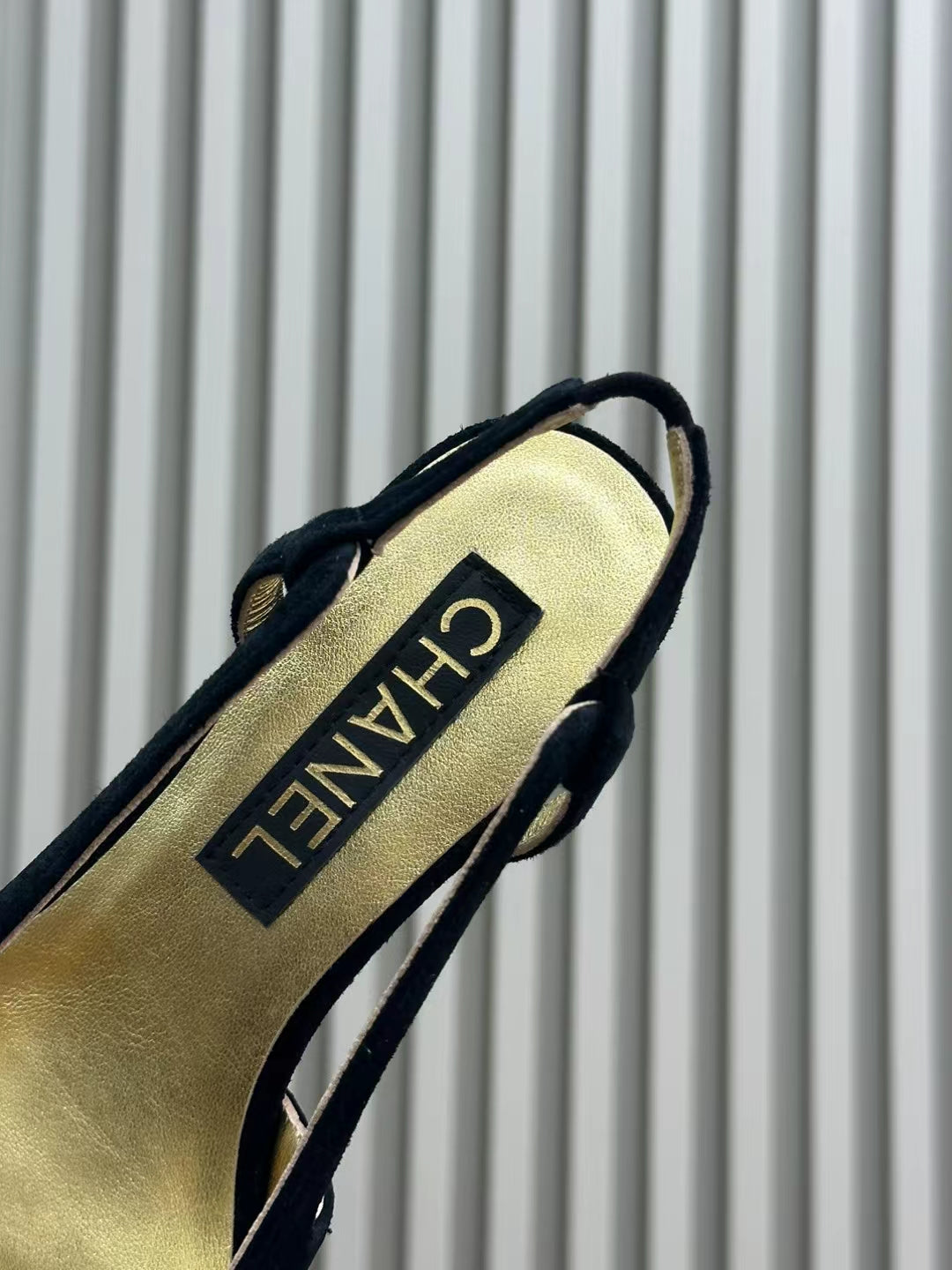 SLINGBACKS IN BLACK SUEDE AND GOLDEN LAMBSKIN - 35