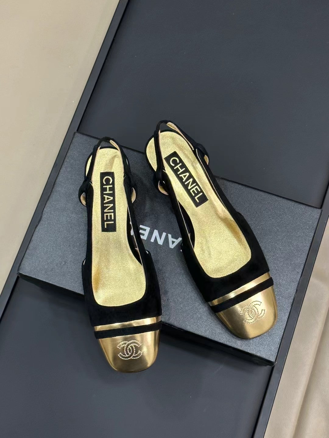 SLINGBACKS IN BLACK SUEDE AND GOLDEN LAMBSKIN - 35