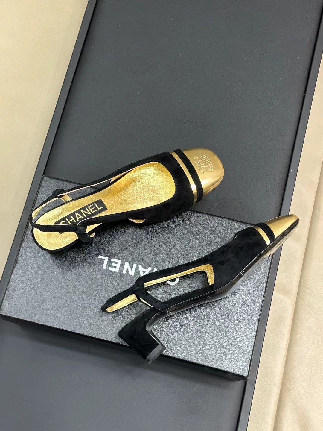 SLINGBACKS IN BLACK SUEDE AND GOLDEN LAMBSKIN - 35