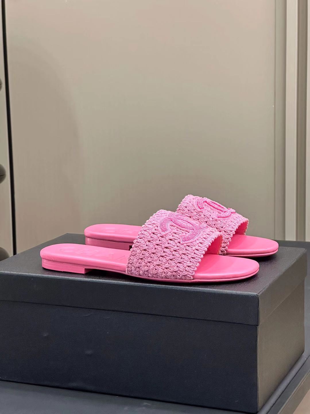 CC WOVEN SLIPPERS LIGHT PINK COWHIDE SOLE - 35