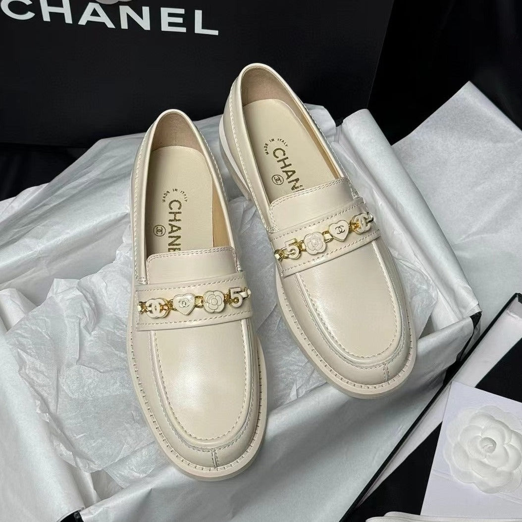 CC LOAFERS WHITE QUILTED CALFSKIN - 35