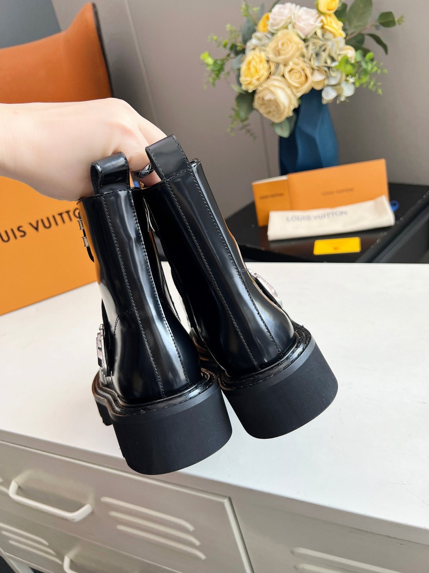 LV WOMEN'S BEAUBOURG ANKLE BOOT IN GLOSSY BLACK CALFSKIN - 35