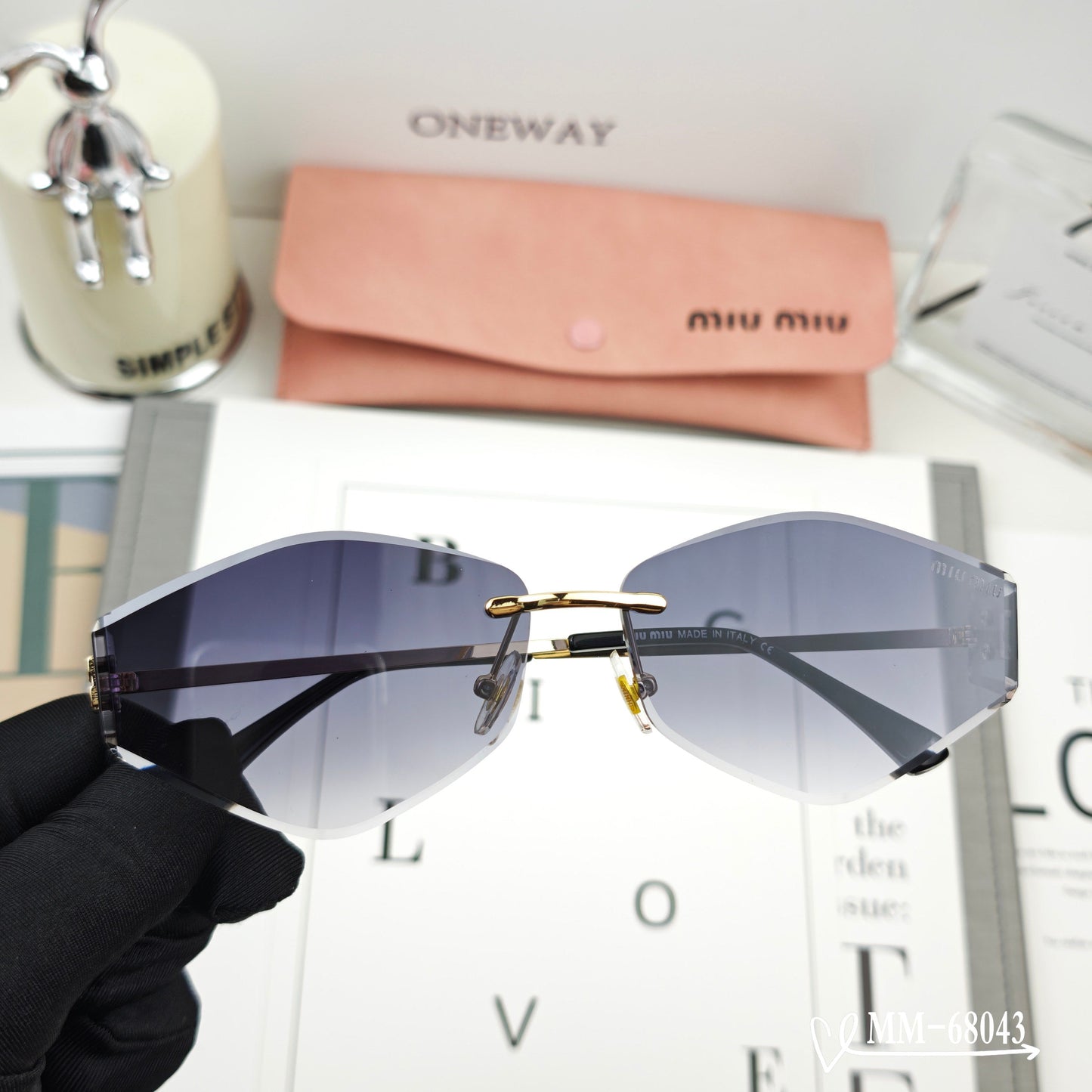 LOGO SUNGLASSES 68043 IN GOLD METAL GREY LENS - Small