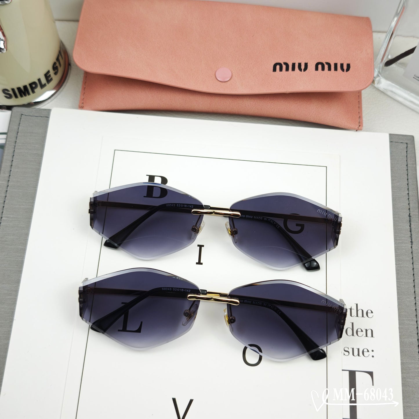 LOGO SUNGLASSES 68043 IN GOLD METAL GREY LENS - Small