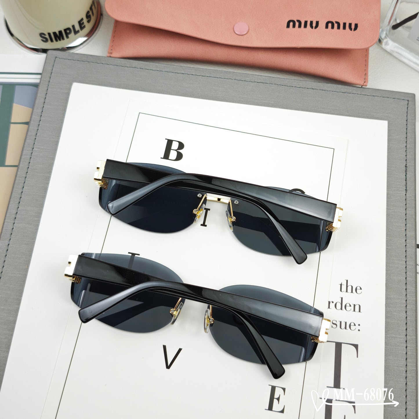 LOGO SUNGLASSES 68076 IN BLACK ACETATE - Small