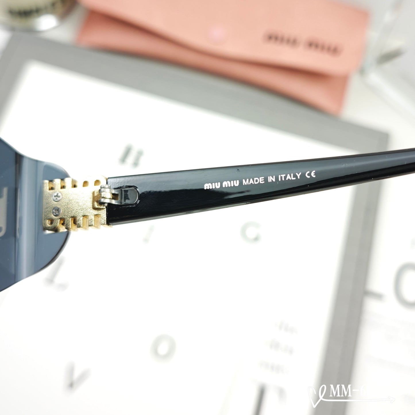 LOGO SUNGLASSES 68076 IN BLACK ACETATE - Small