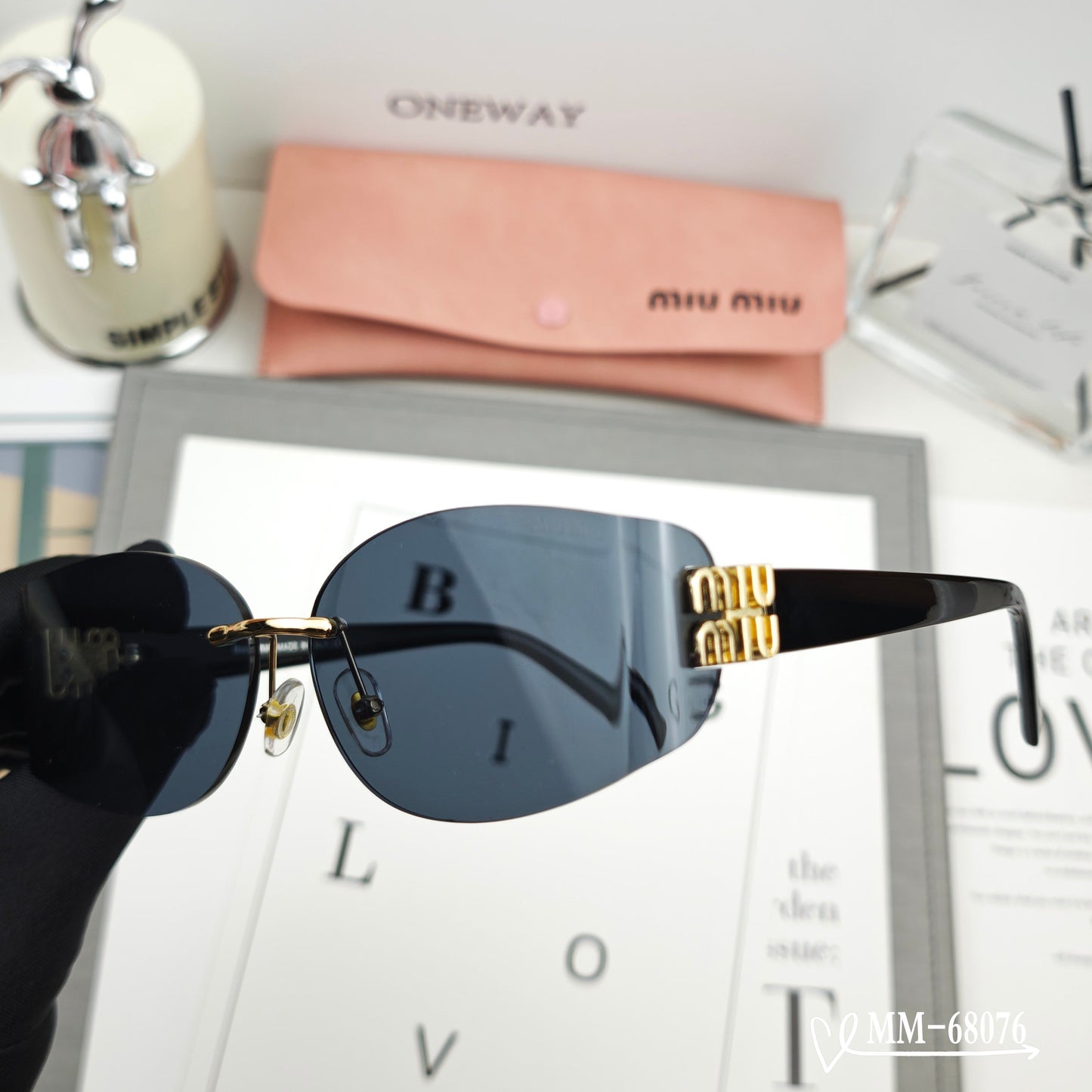 LOGO SUNGLASSES 68076 IN BLACK ACETATE - Small