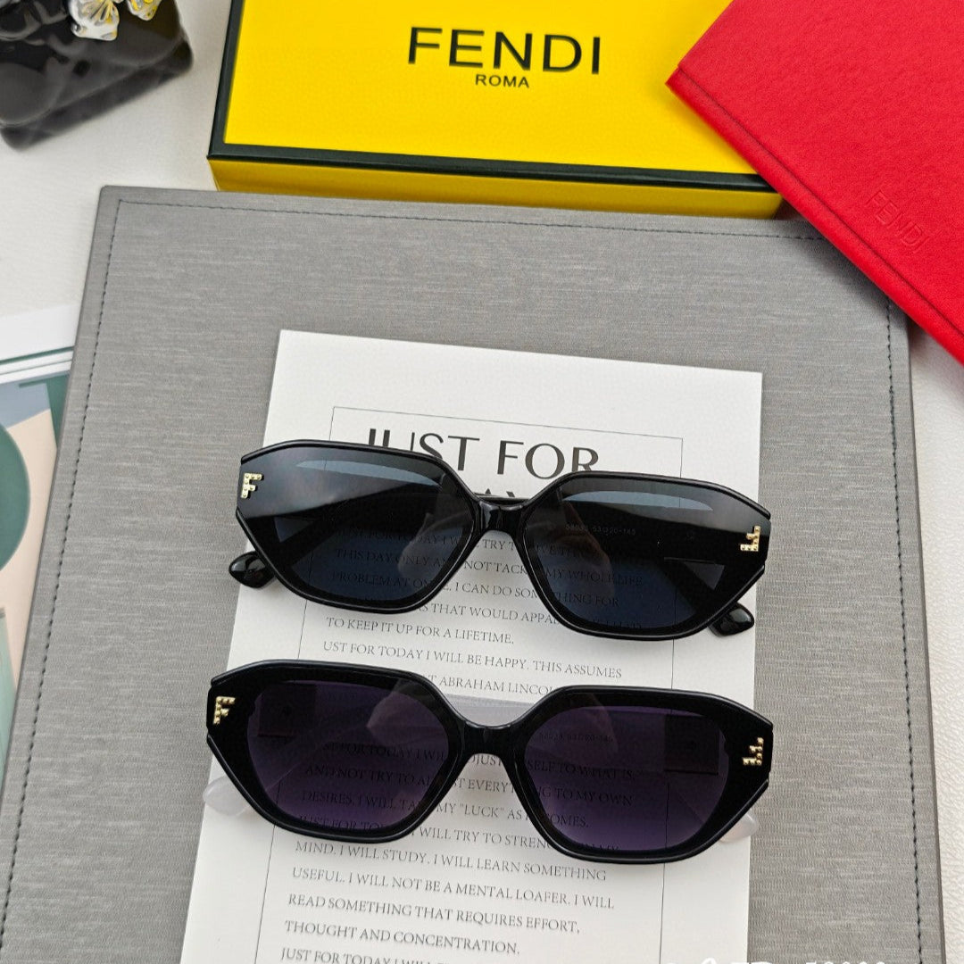 EMBOSSED FF PATTERN ROMA RECTANGULAR FRAME SUNGLASSES 58033 IN ACETATE - Black