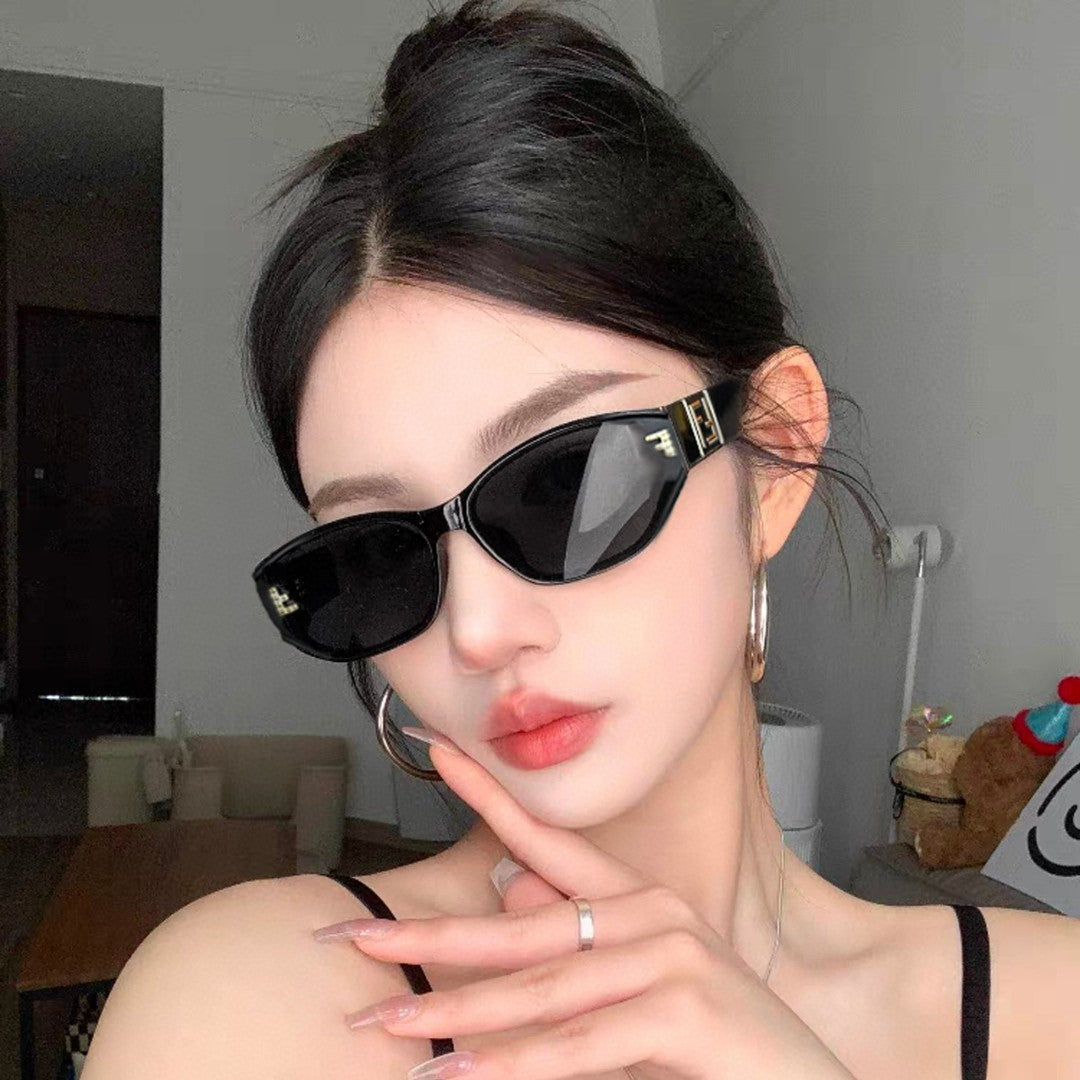 EMBOSSED FF PATTERN ROMA RECTANGULAR FRAME SUNGLASSES 58033 IN ACETATE - Black