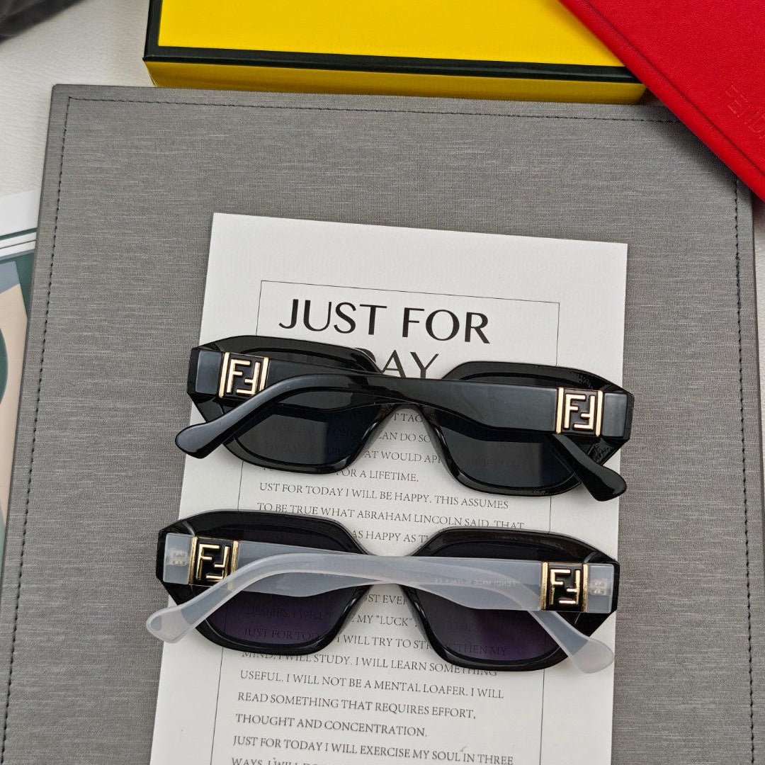 EMBOSSED FF PATTERN ROMA RECTANGULAR FRAME SUNGLASSES 58033 IN ACETATE - Black