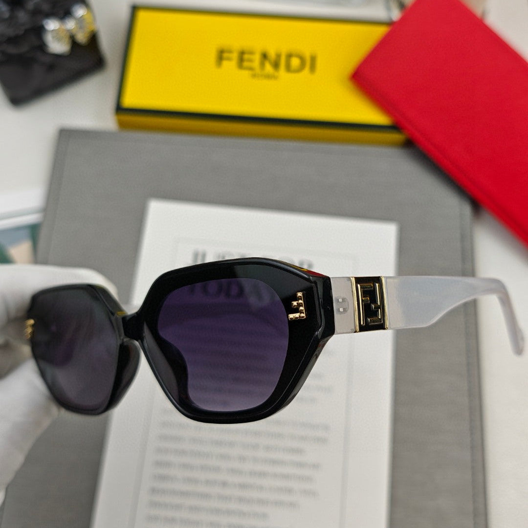 EMBOSSED FF PATTERN ROMA RECTANGULAR FRAME SUNGLASSES 58033 IN ACETATE - Black