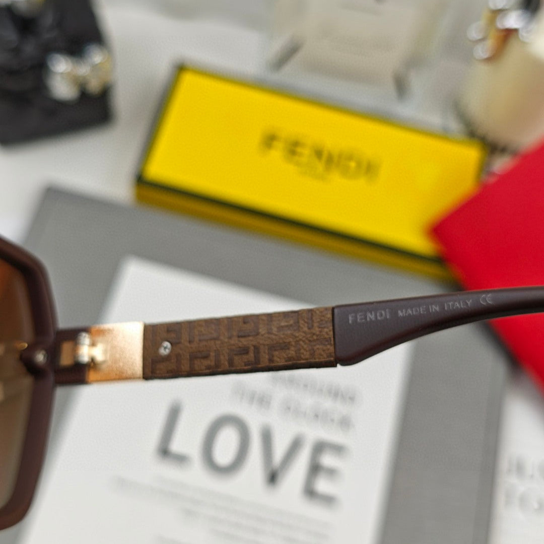 OVERSIZED FF DIAMONDS SQUARE FRAME SUNGLASSES 53041 IN ACETATE - Brown