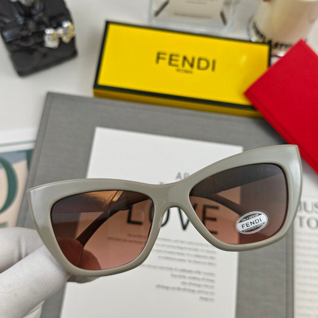 FF DIAMONDS CAT-EYE FRAME SUNGLASSES 58002 IN ACETATE - Grey