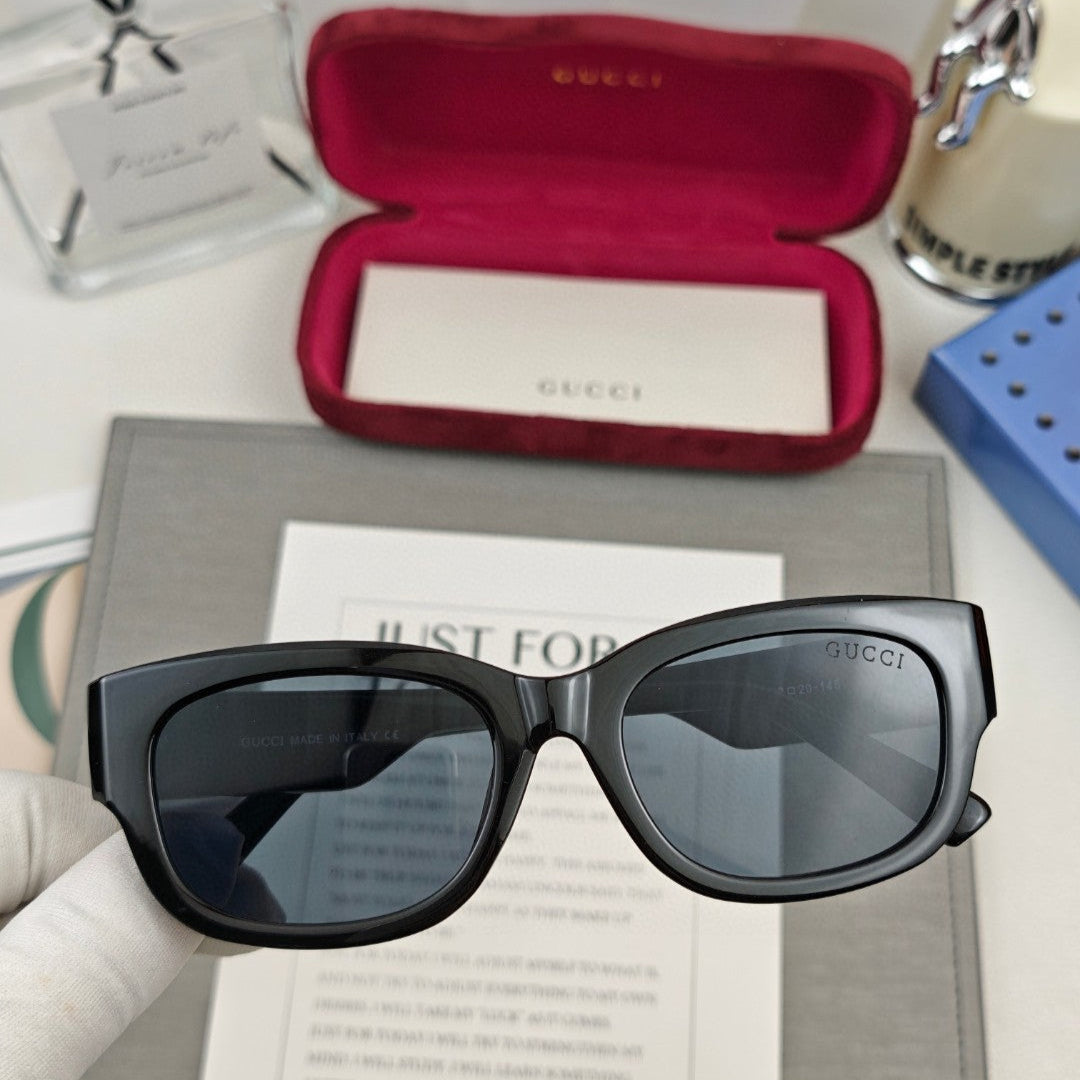 EMBOSSED LOGO OVAL FRAME SUNGLASSES 69100 IN ACETATE - Dark green