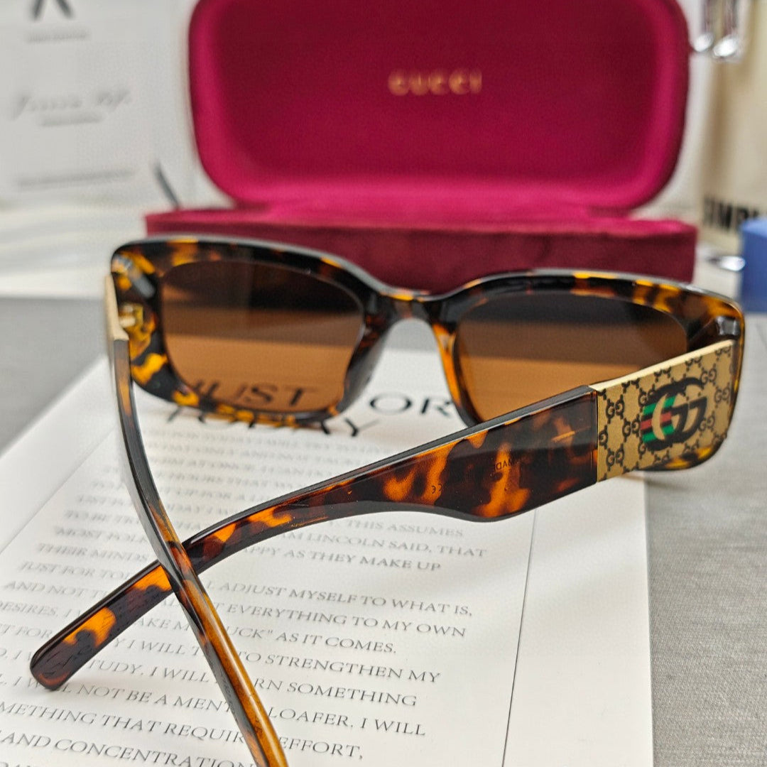 RECTANGULAR FRAME SUNGLASSES 58006 IN ACETATE - Black
