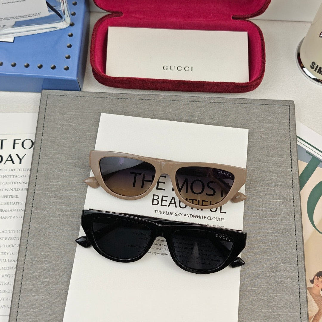 CAT-EYE FRAME SUNGLASSES 55132 IN ACETATE - Black