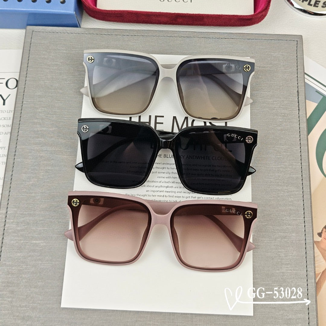 BUTTERFLY FRAME SUNGLASSES 53028 IN ACETATE - Black