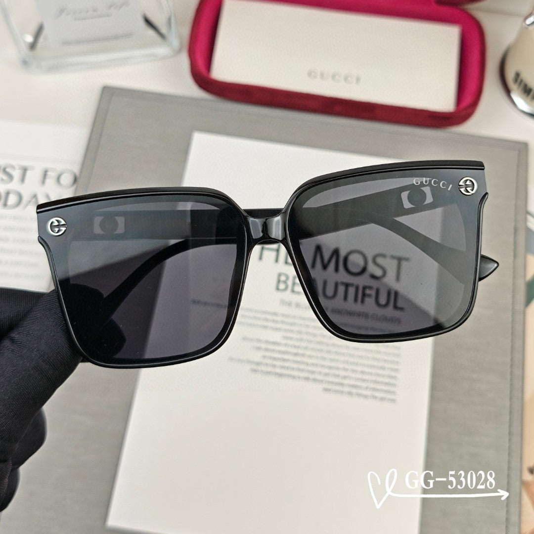 BUTTERFLY FRAME SUNGLASSES 53028 IN ACETATE - Black