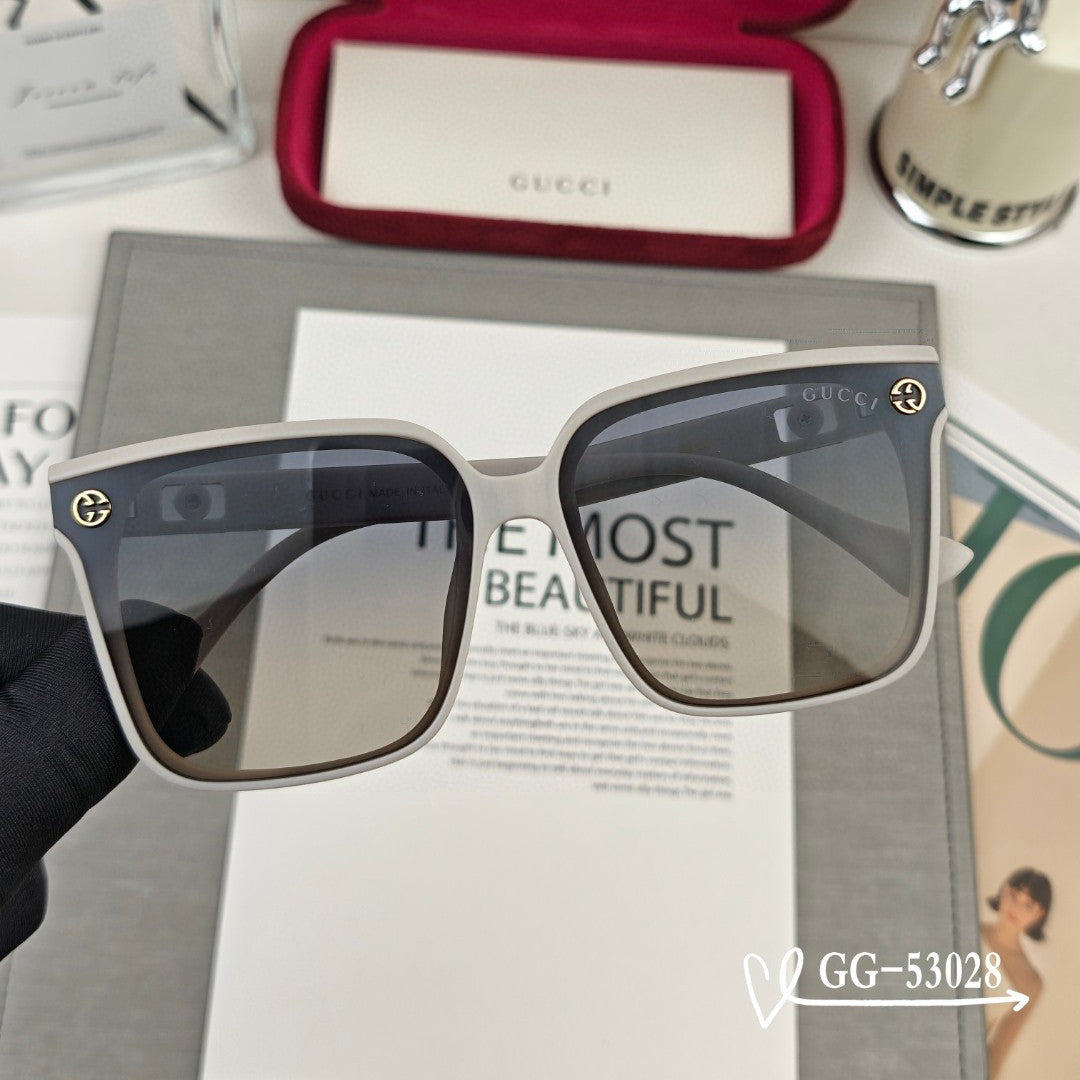 BUTTERFLY FRAME SUNGLASSES 53028 IN ACETATE - Black