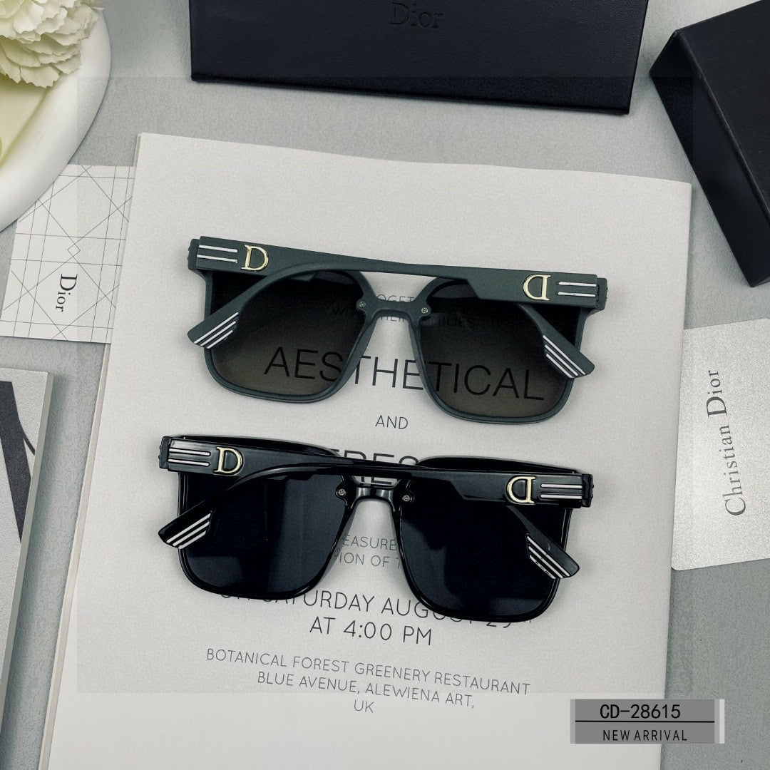MONTAIGNE SQUARE SUNGLASS 28615 IN ACETATE - Black