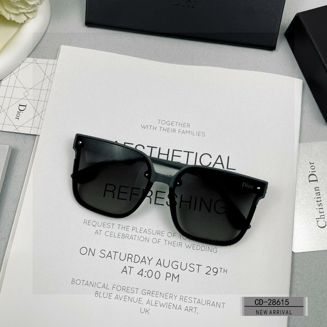 MONTAIGNE SQUARE SUNGLASS 28615 IN ACETATE - Black