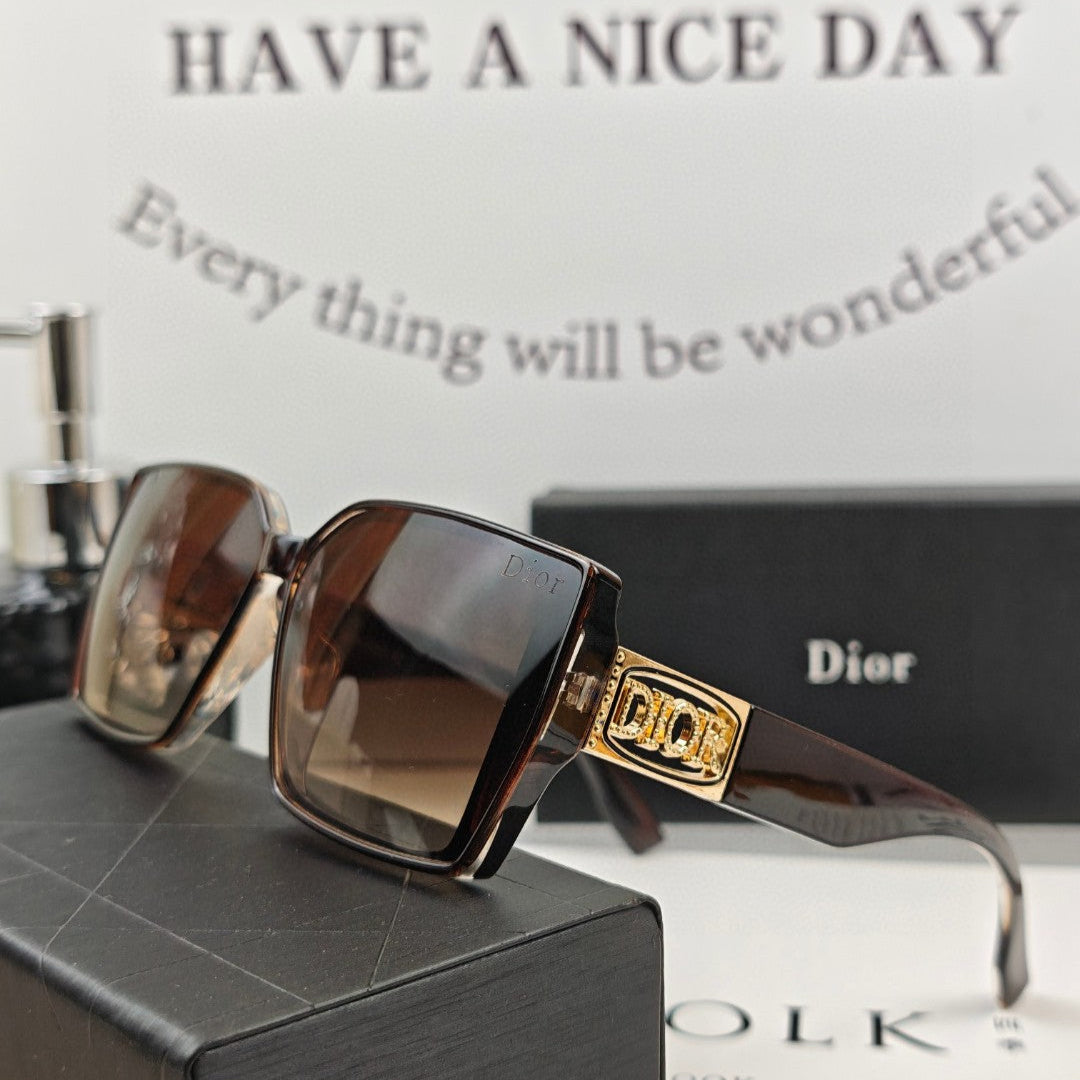 MONTAIGNE SQUARE SUNGLASS 58044 IN ACETATE - Black