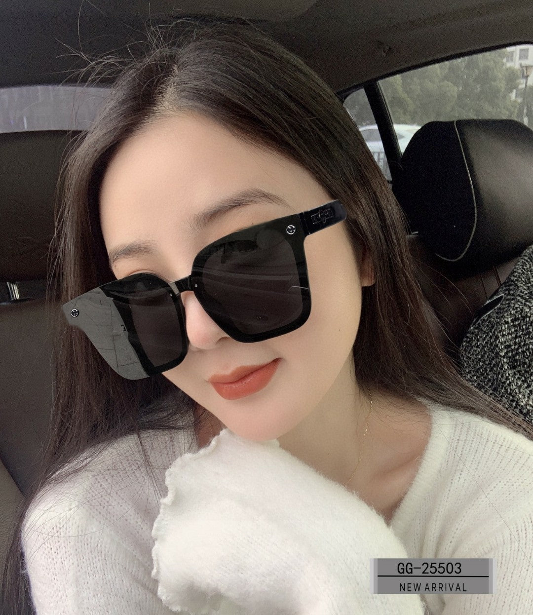 EMBOSSED LOGO SQUARE FRAME SUNGLASSES 25503 IN ACETATE - Black
