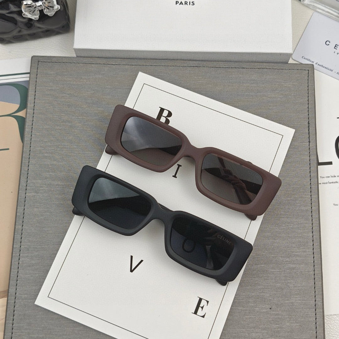 TRIOMPHE BOLD SQUARE SUNGLASSES 55148 IN ACETATE - Black