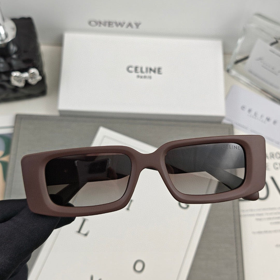 TRIOMPHE BOLD SQUARE SUNGLASSES 55148 IN ACETATE - Black