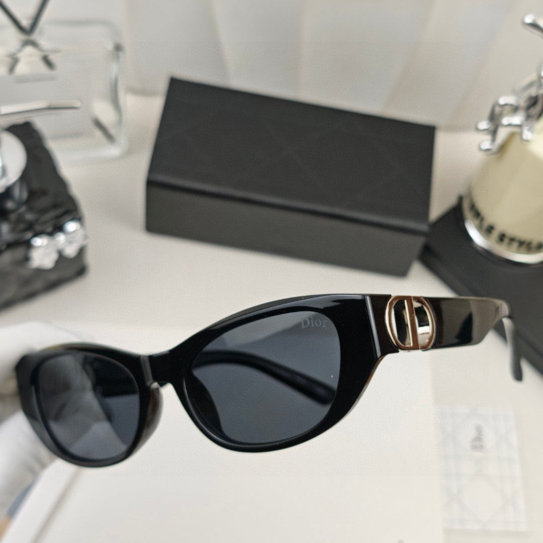 MONTAIGNE SUNGLASS 25135 IN ACETATE - Black