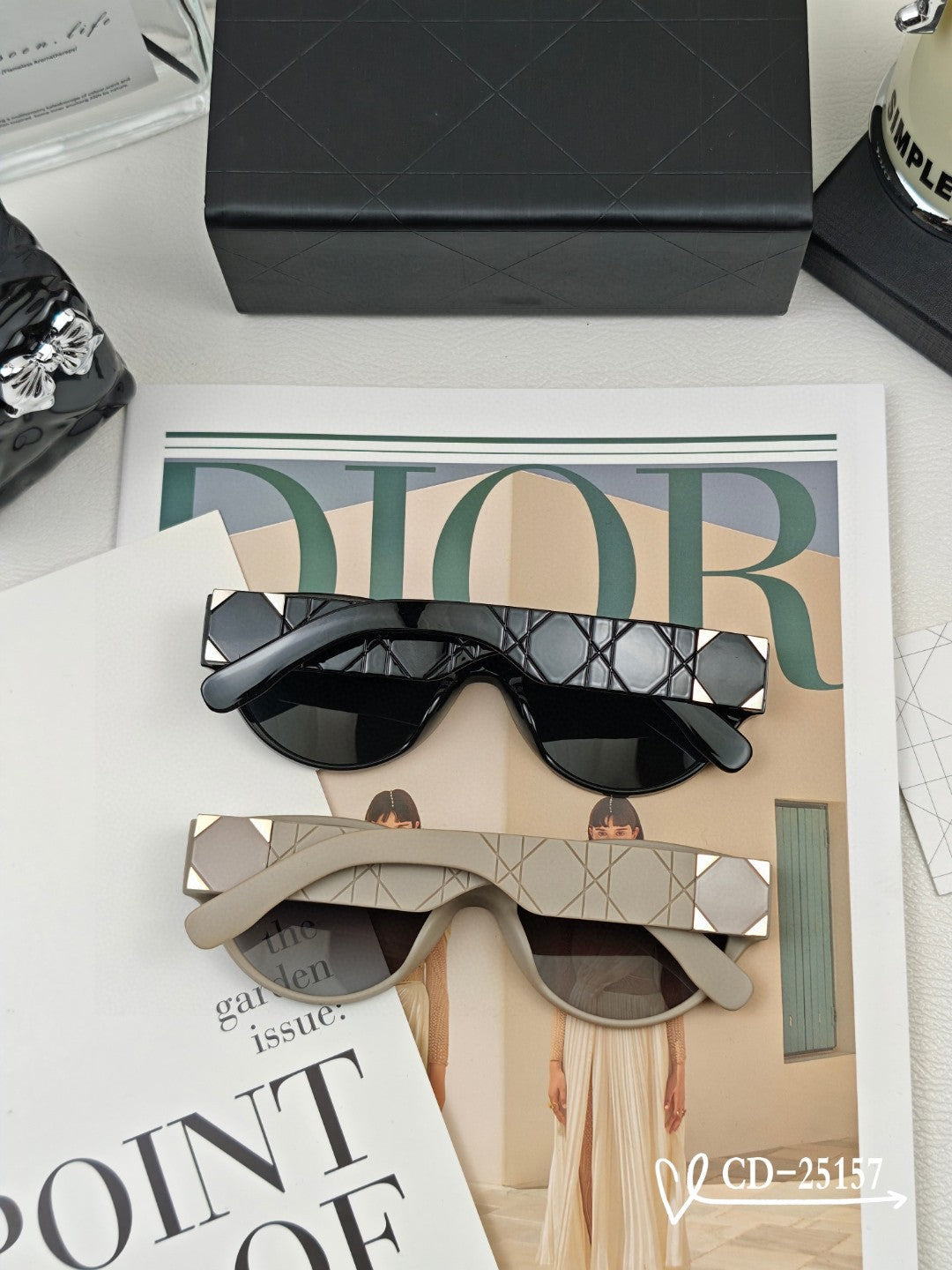MONTAIGNE SUNGLASS 25157 IN ACETATE - Black
