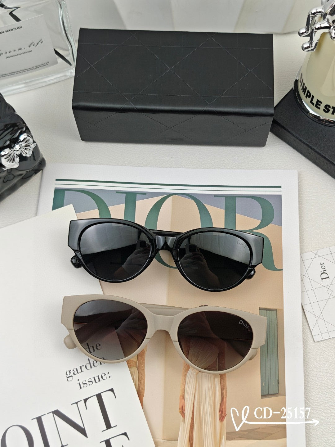 MONTAIGNE SUNGLASS 25157 IN ACETATE - Black