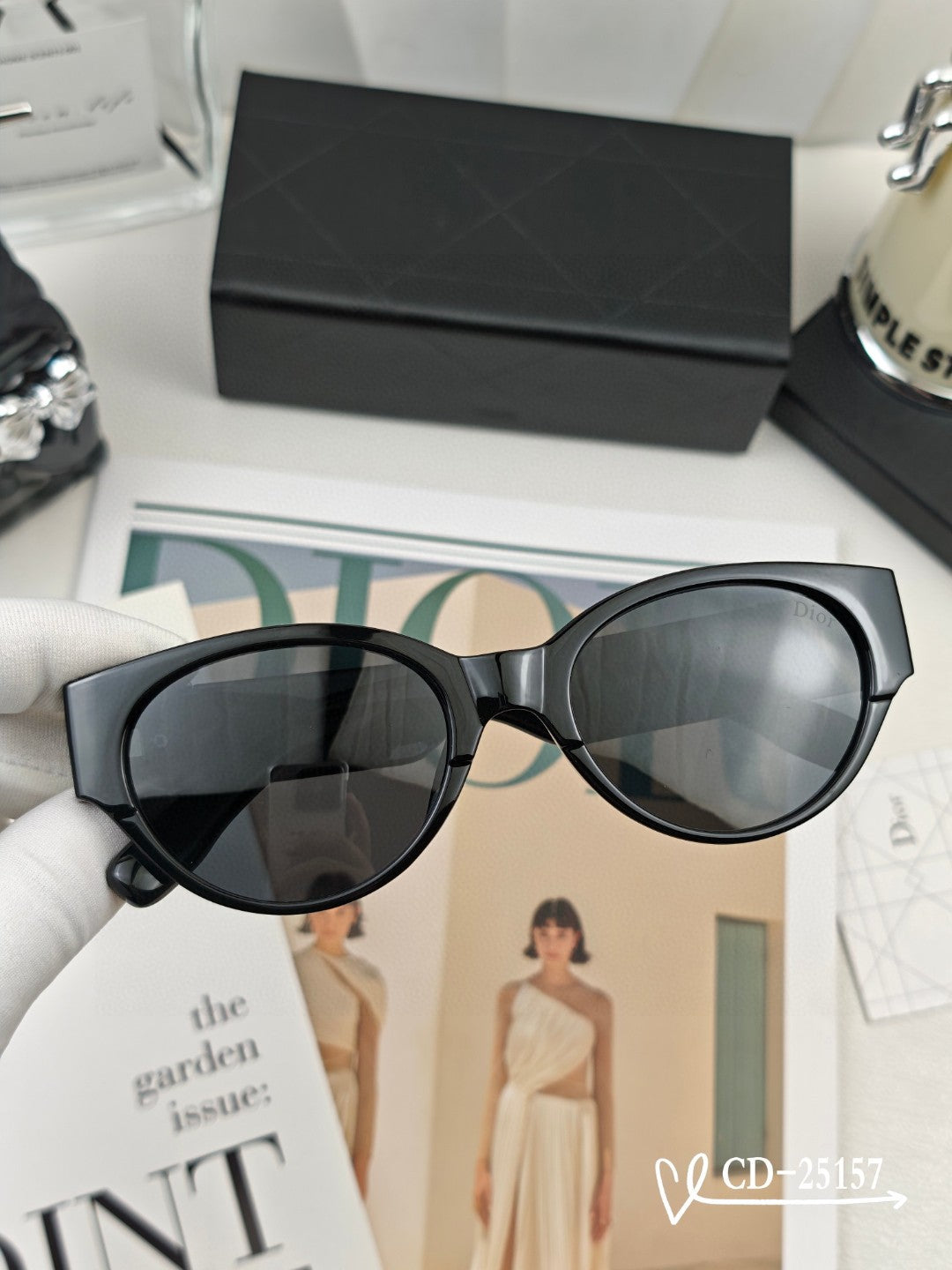MONTAIGNE SUNGLASS 25157 IN ACETATE - Black