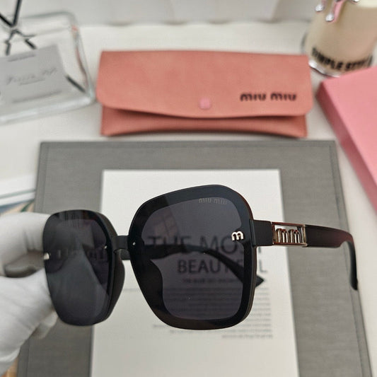 RUNWAY SQUARE SUNGLASSES 53037 IN ACETATE - Black
