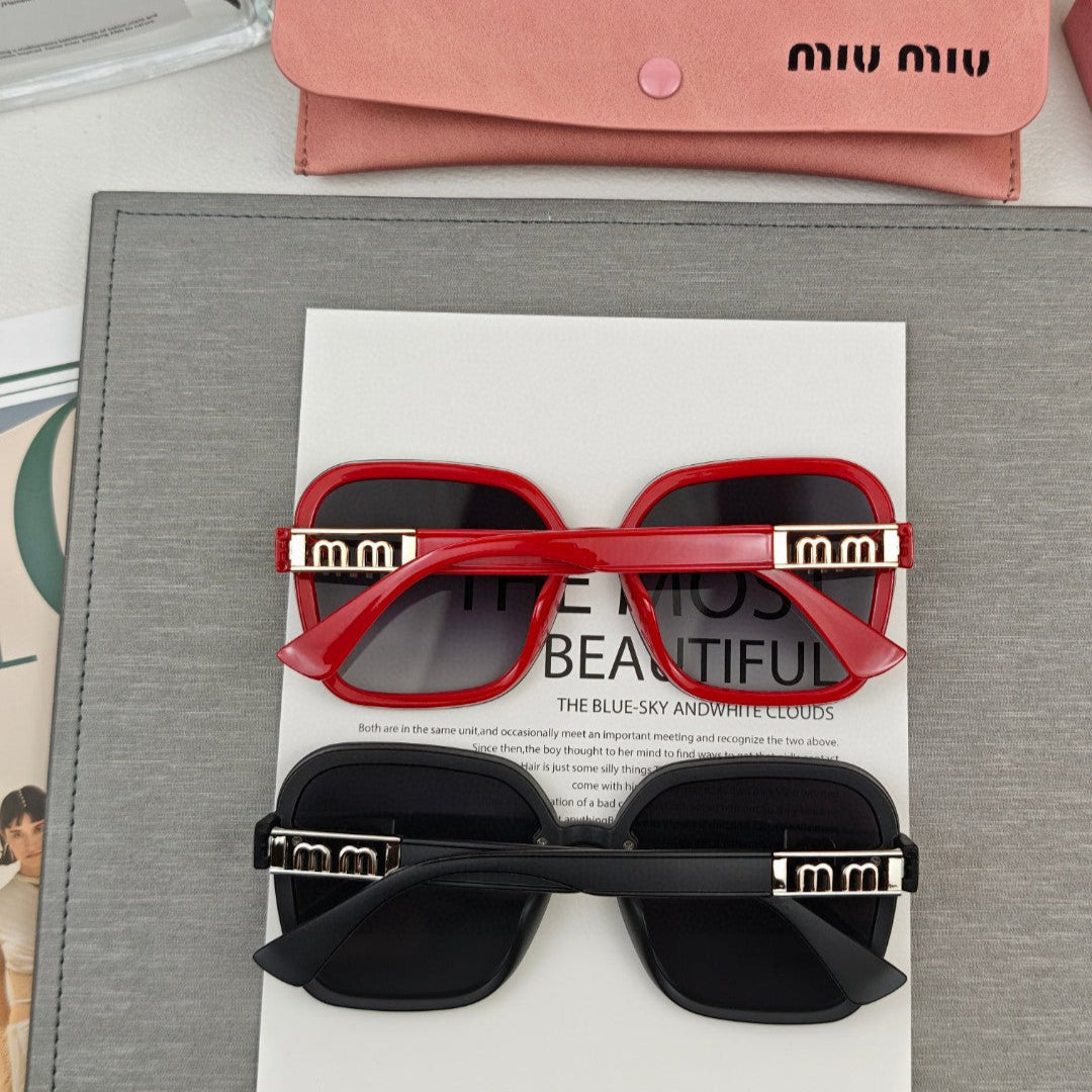 RUNWAY SQUARE SUNGLASSES 53037 IN ACETATE - Black