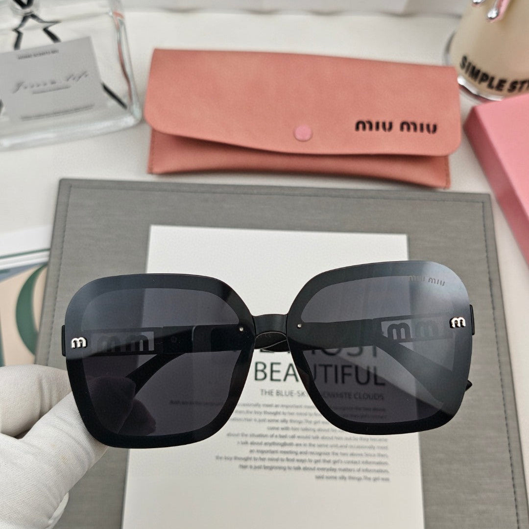 RUNWAY SQUARE SUNGLASSES 53037 IN ACETATE - Black