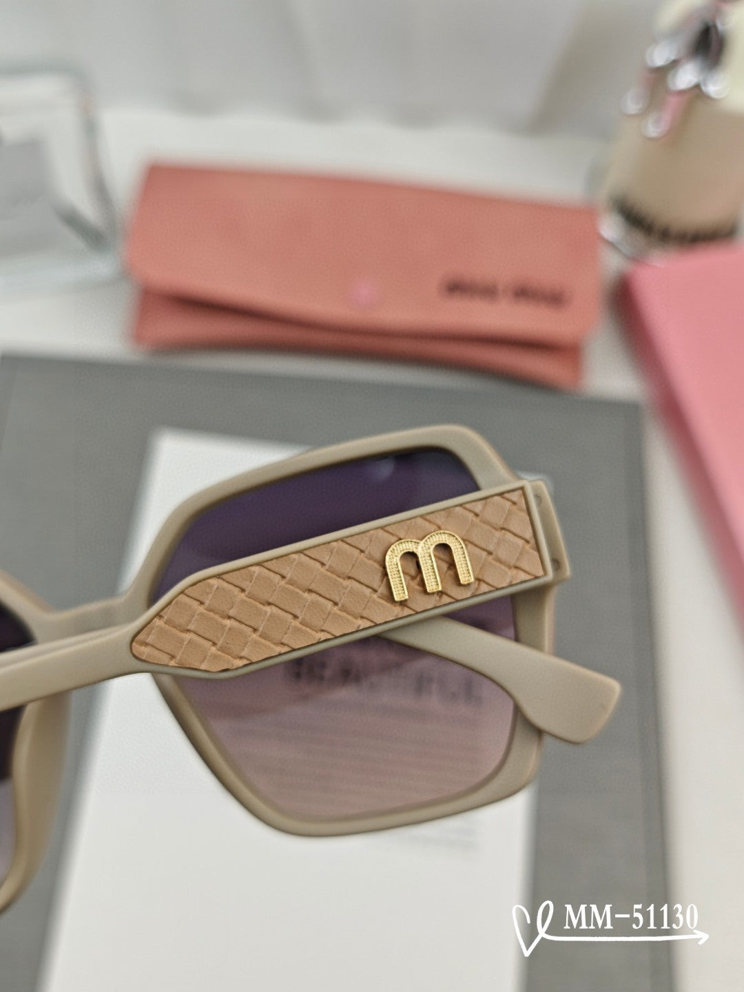 RUNWAY SQUARE SUNGLASSES 51130 IN ACETATE - Black