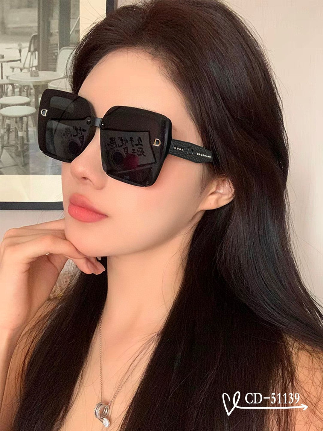 MONTAIGNE SUNGLASS 51139 IN ACETATE - Black