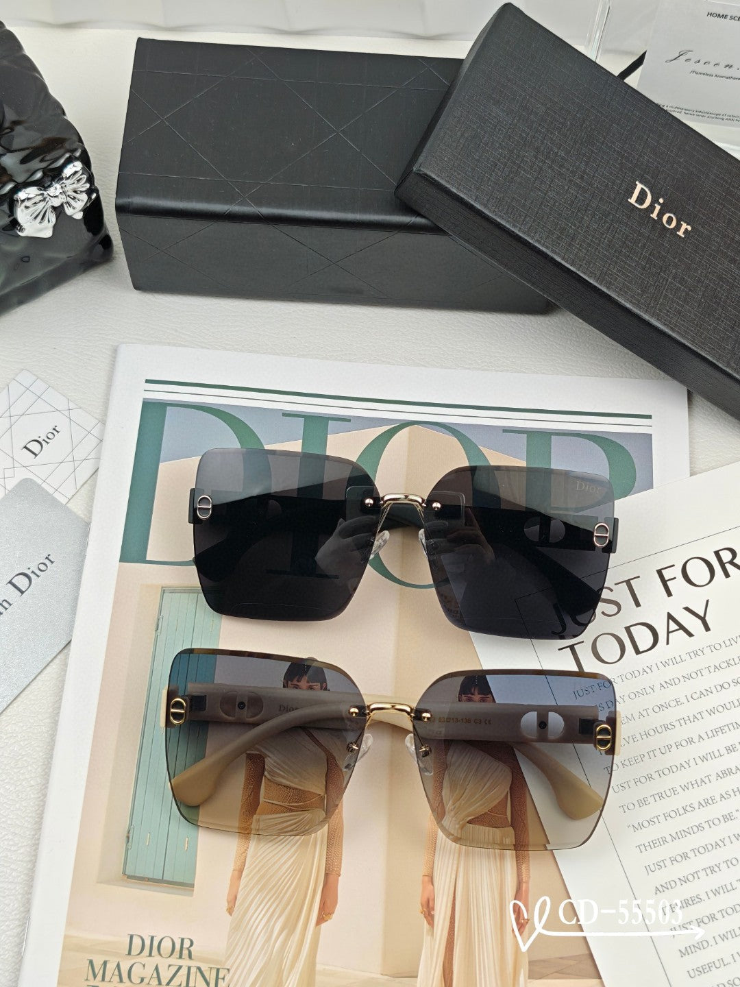 MONTAIGNE SUNGLASS 55503 IN ACETATE - Black