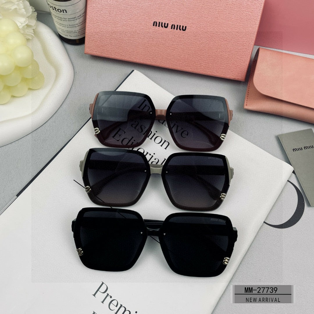 RUNWAY SQUARE SUNGLASSES 27739 IN ACETATE - Grey